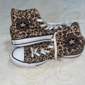 Converse high tops leopard